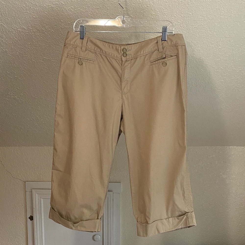 Liz Claiborne women’s size 14 capris